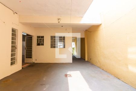 Casa à venda com 225m², 3 quartos e 2 vagas Casa à venda com 225m², 3 quartos e 2 vagasQuintal