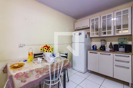 Casa à venda com 225m², 3 quartos e 2 vagas Casa à venda com 225m², 3 quartos e 2 vagasCozinha 2