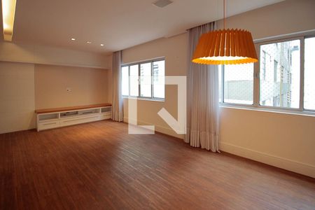 Apartamento para alugar com 115m², 3 quartos e 3 vagas Apartamento para alugar com 115m², 3 quartos e 3 vagasSala