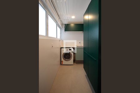Apartamento para alugar com 115m², 3 quartos e 3 vagas Apartamento para alugar com 115m², 3 quartos e 3 vagasLavanderia