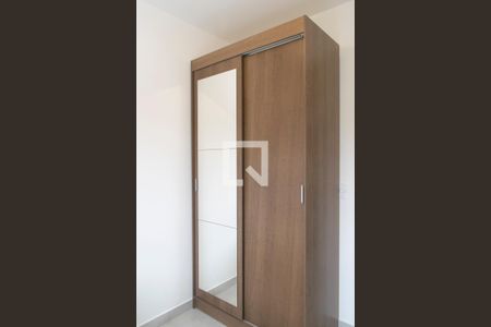 Quarto 2 de apartamento para alugar com 2 quartos, 34m² em Parada Inglesa, São Paulo