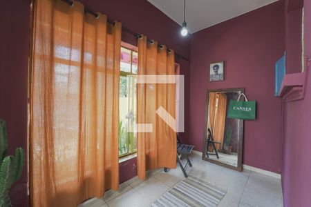 Casa à venda com 325m², 2 quartos e 2 vagasSacada