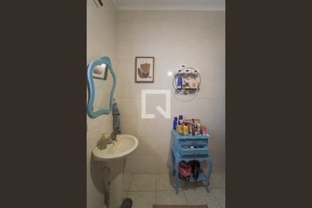 Casa à venda com 325m², 2 quartos e 2 vagasBanheiro