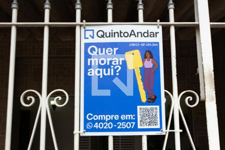 Casa à venda com 190m², 4 quartos e 2 vagasFachada - Placa