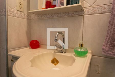 Casa à venda com 190m², 4 quartos e 2 vagasBanheiro da Suíte