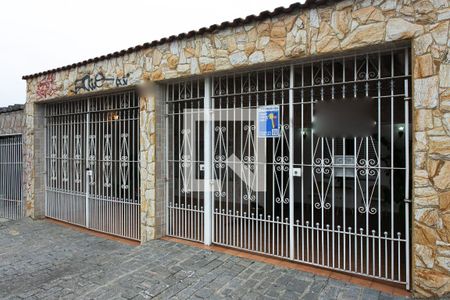 Casa à venda com 190m², 4 quartos e 2 vagasFachada