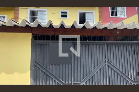 Casa à venda com 185m², 2 quartos e 2 vagasFachada