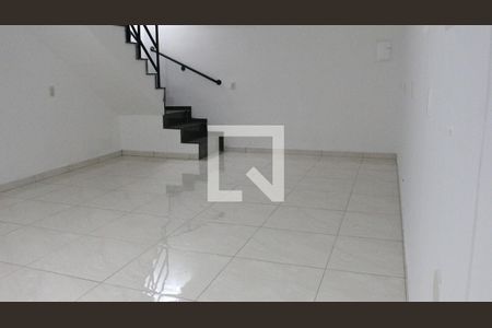 Casa à venda com 185m², 2 quartos e 2 vagasSalão inferior