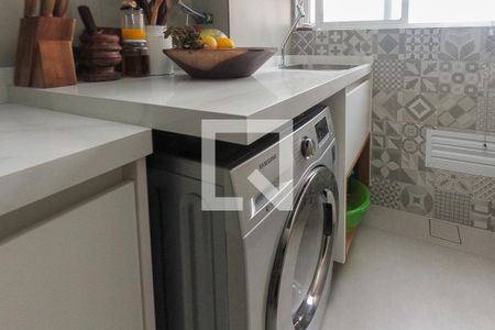 Apartamento à venda com 65m², 2 quartos e 1 vagaÁrea de Serviço