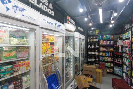 Apartamento à venda com 65m², 2 quartos e 1 vagamercado