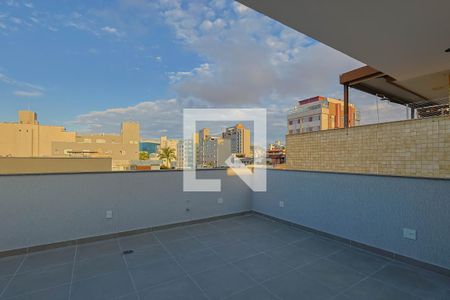 Apartamento à venda com 138m², 2 quartos e 2 vagasCobertura