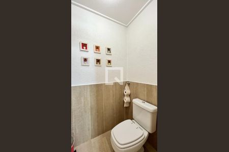 Casa à venda com 258m², 4 quartos e 2 vagas Casa à venda com 258m², 4 quartos e 2 vagasbanho 4