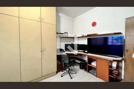 Casa à venda com 258m², 4 quartos e 2 vagas Casa à venda com 258m², 4 quartos e 2 vagasquarto 3