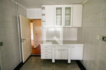 Apartamento para alugar com 176m², 3 quartos e 3 vagas Apartamento para alugar com 176m², 3 quartos e 3 vagasCozinha - Armários