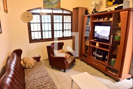 Sala de casa para alugar com 2 quartos, 150m² em Maracanã, Praia Grande