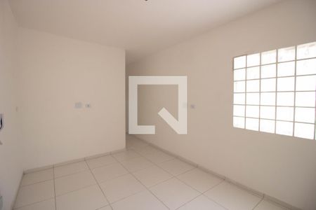 Sala/Cozinha de apartamento à venda com 2 quartos, 45m² em Vila Carmosina, São Paulo