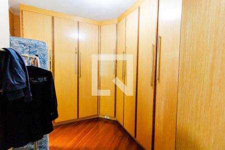 Casa à venda com 260m², 4 quartos e 4 vagas Casa à venda com 260m², 4 quartos e 4 vagasQuarto 2