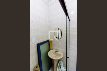 Casa à venda com 260m², 4 quartos e 4 vagas Casa à venda com 260m², 4 quartos e 4 vagasBanheiro