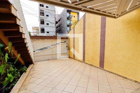 Casa à venda com 260m², 4 quartos e 4 vagas Casa à venda com 260m², 4 quartos e 4 vagasGaragem