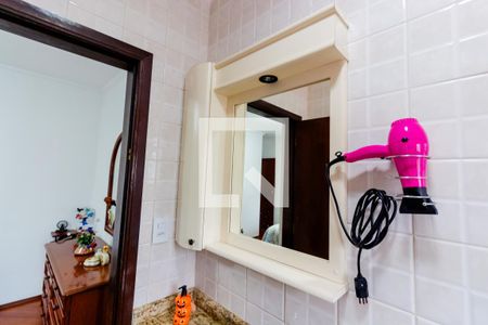 Casa à venda com 260m², 4 quartos e 4 vagas Casa à venda com 260m², 4 quartos e 4 vagasBanheiro