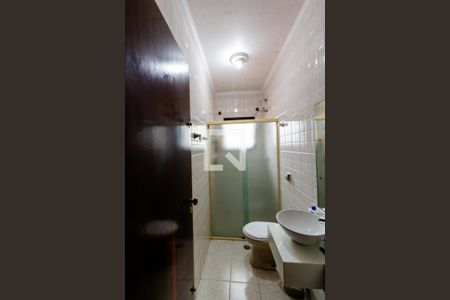 Casa à venda com 260m², 4 quartos e 4 vagas Casa à venda com 260m², 4 quartos e 4 vagasBanheiro