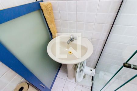 Casa à venda com 260m², 4 quartos e 4 vagas Casa à venda com 260m², 4 quartos e 4 vagasBanheiro