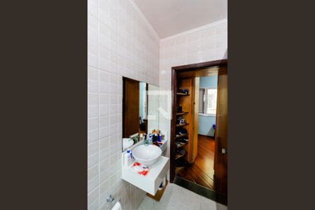 Casa à venda com 260m², 4 quartos e 4 vagas Casa à venda com 260m², 4 quartos e 4 vagasBanheiro