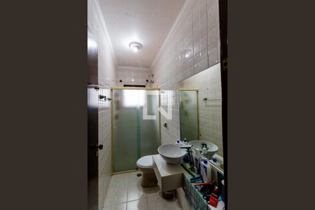 Casa à venda com 260m², 4 quartos e 4 vagas Casa à venda com 260m², 4 quartos e 4 vagasBanheiro