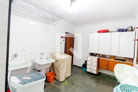 Casa à venda com 260m², 4 quartos e 4 vagas Casa à venda com 260m², 4 quartos e 4 vagasÁrea de Serviço