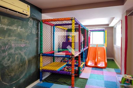 Apartamento à venda com 60m², 2 quartos e sem vagaÁrea comum - Playground