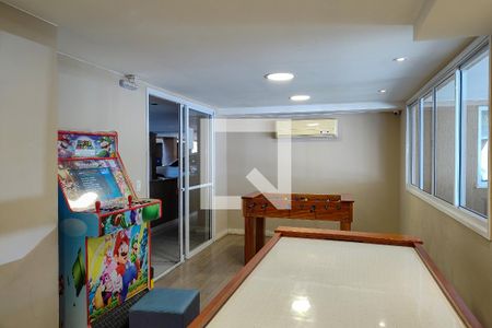 Apartamento à venda com 60m², 2 quartos e sem vagaÁrea comum - Sala de jogos