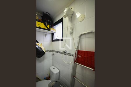 Apartamento para alugar com 84m², 2 quartos e 2 vagas Apartamento para alugar com 84m², 2 quartos e 2 vagasBanheiro de Serviço