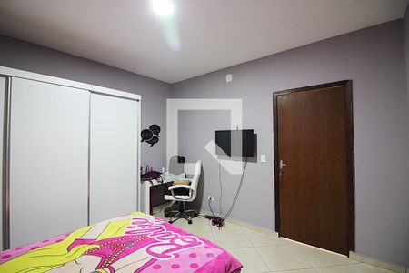Casa à venda com 219m², 3 quartos e 4 vagasQuarto3