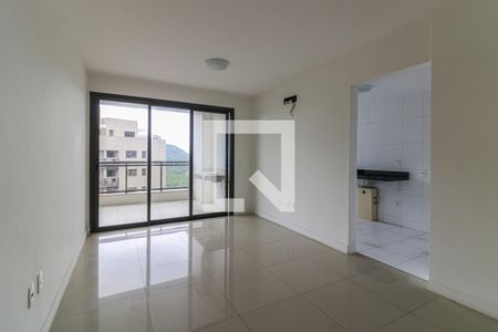 Sala de apartamento para alugar com 3 quartos, 90m² em Barra da Tijuca, Rio de Janeiro