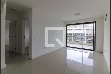 Sala de apartamento para alugar com 3 quartos, 90m² em Barra da Tijuca, Rio de Janeiro