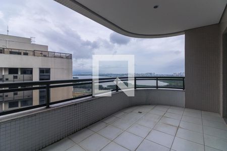 Varanda de apartamento para alugar com 4 quartos, 220m² em Barra da Tijuca, Rio de Janeiro