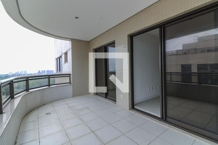Varanda de apartamento para alugar com 4 quartos, 220m² em Barra da Tijuca, Rio de Janeiro