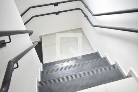 Apartamento para alugar com 45m², 2 quartos e 1 vagaEscada