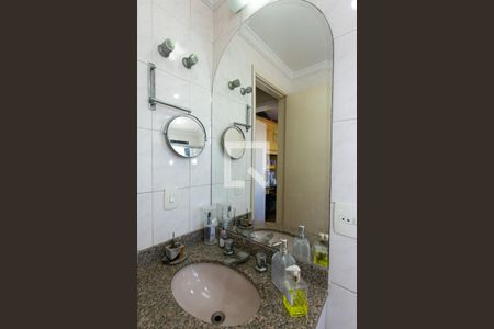 Apartamento à venda com 77m², 3 quartos e 2 vagasBanheiro Social