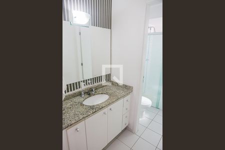Apartamento à venda com 93m², 3 quartos e 2 vagas Apartamento à venda com 93m², 3 quartos e 2 vagasBanheiro