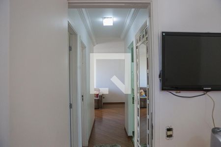 Corredor de apartamento para alugar com 3 quartos, 93m² em Vila Assunção, Santo André