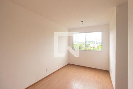 Sala de apartamento para alugar com 2 quartos, 45m² em Guaratiba, Rio de Janeiro