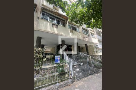 Apartamento à venda com 90m², 2 quartos e 1 vagaFachada