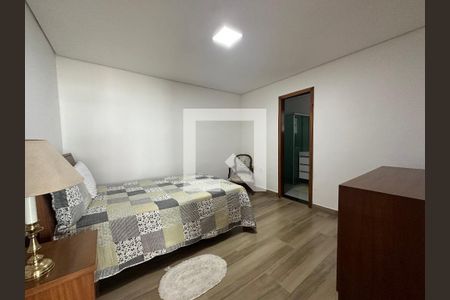 Casa à venda com 290m², 4 quartos e 2 vagasQuarto 5