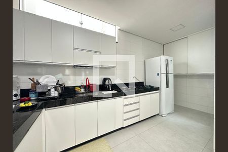 Casa à venda com 290m², 4 quartos e 2 vagasCozinha