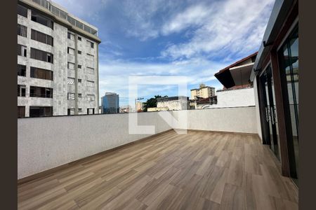 Casa à venda com 290m², 4 quartos e 2 vagasVaranda