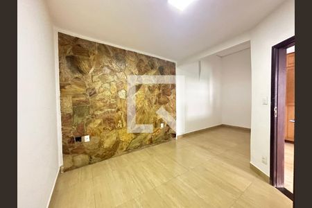 Casa à venda com 290m², 4 quartos e 2 vagasQuarto 4