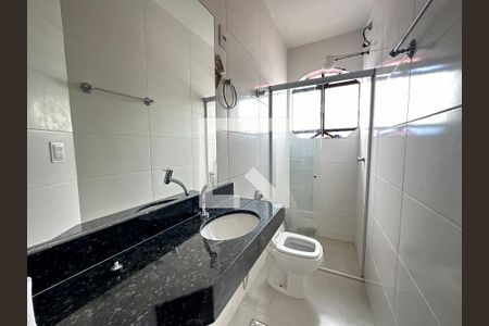 Casa à venda com 290m², 4 quartos e 2 vagasBanheiro 2