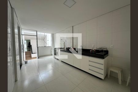 Casa à venda com 290m², 4 quartos e 2 vagasCozinha 2