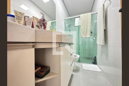 Casa à venda com 290m², 4 quartos e 2 vagasBanheiro